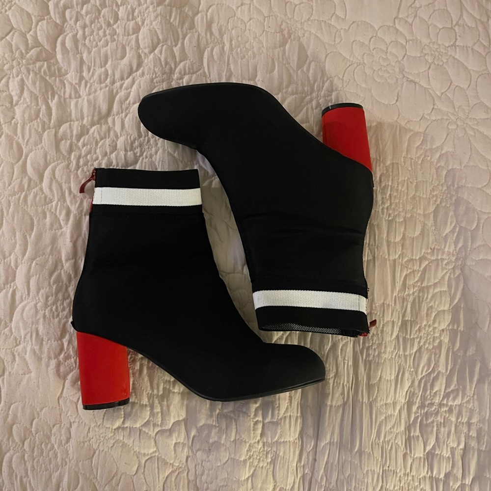 SHEIN Black and Red Ankle Boots